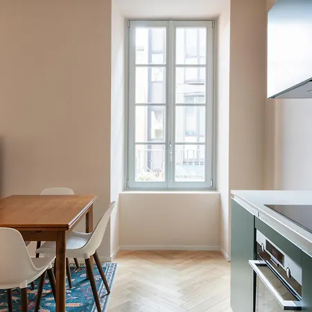 Apartment Elegance Family Como