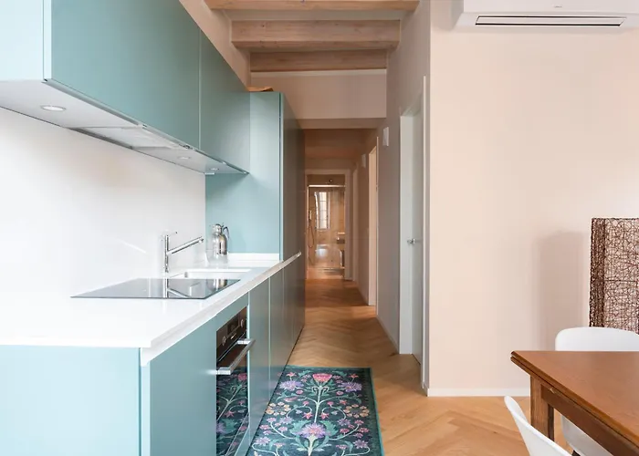 Elegance Family 公寓 *